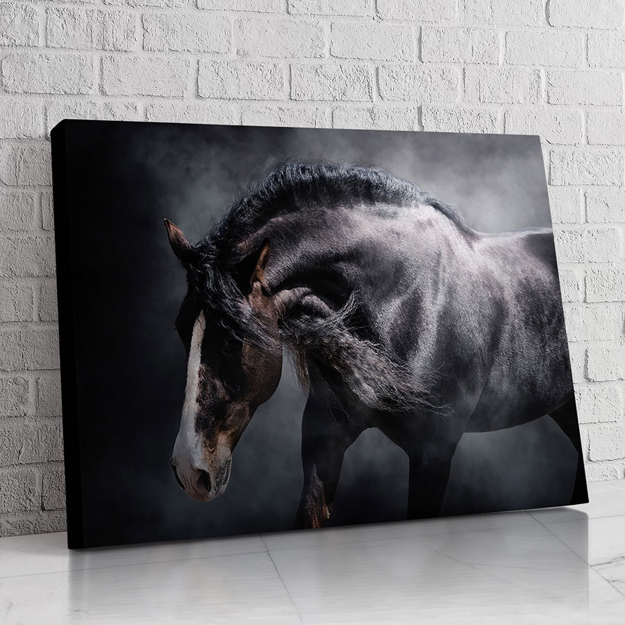 Caballo Tormenta de Humo